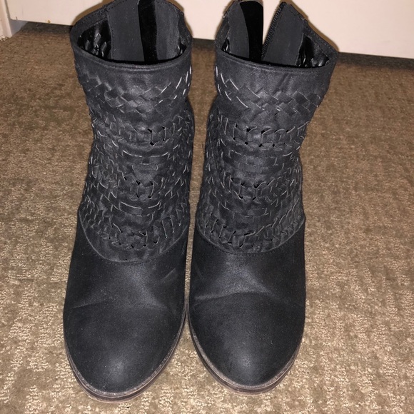 Boots - Picture 2 of 3